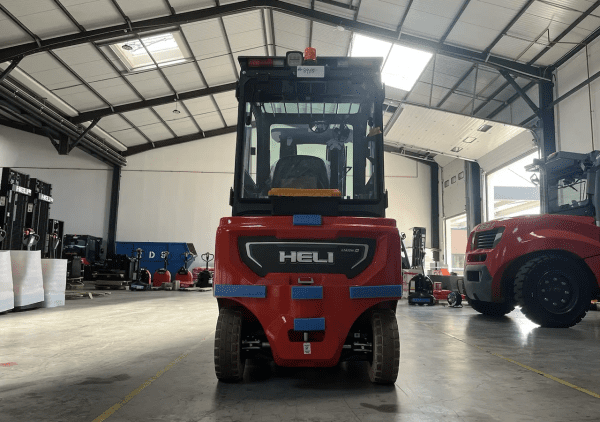 1.5 t Electrik CPD15 –A3H4 HELI - Figura 18
