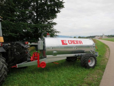 Cisterna per shperndarjen e plehut te lenget CREINA 3200 L